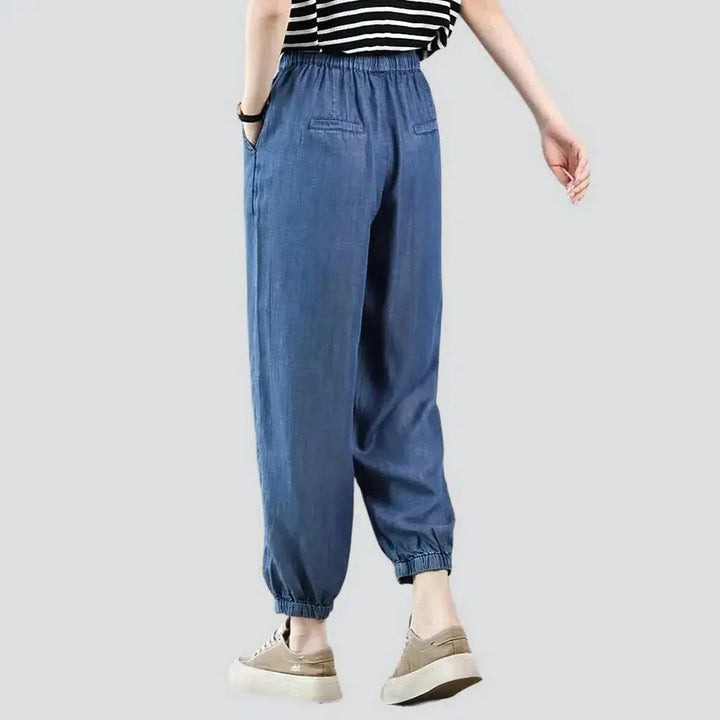 Medium-wash 90s women's jeans pants