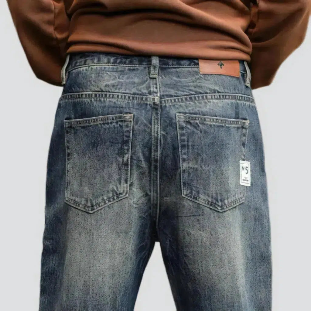 Stretchy men's loose jeans