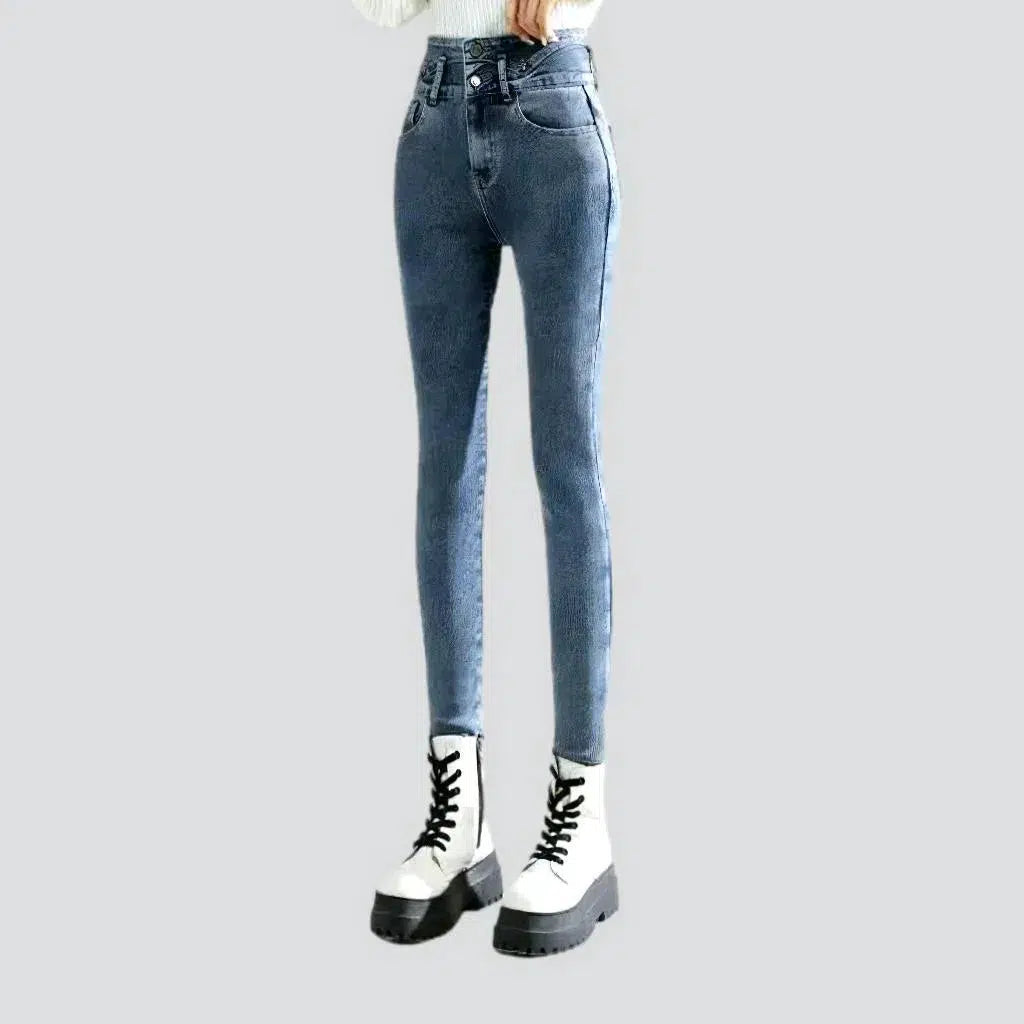 Ultra-high-waist vintage jeans