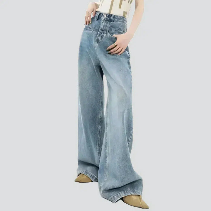 90s women's light-wash jeans