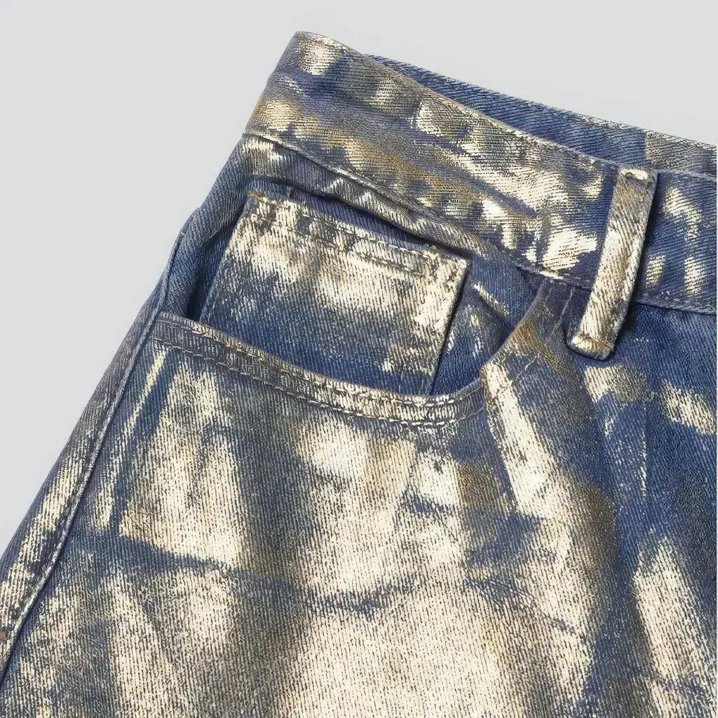 Light-wash women's high-waist jeans