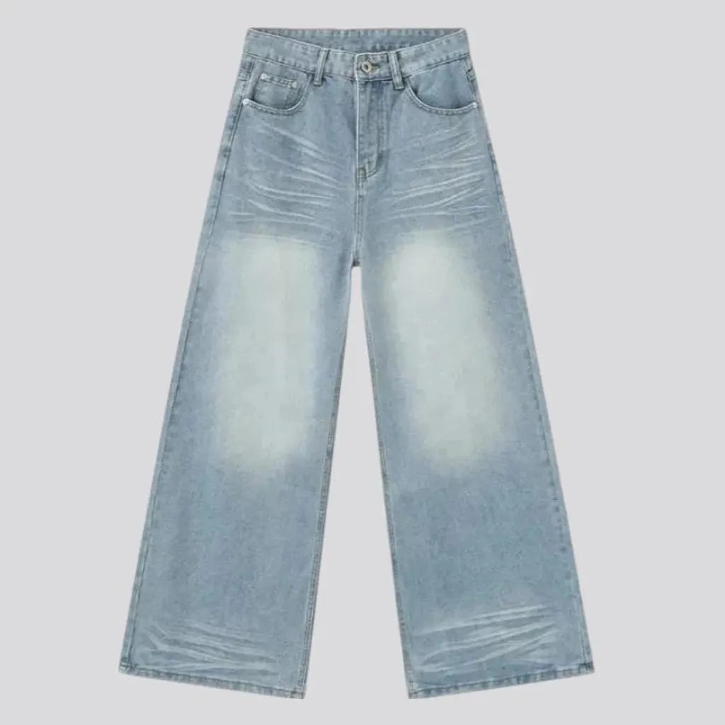 Fashionable men's jeans