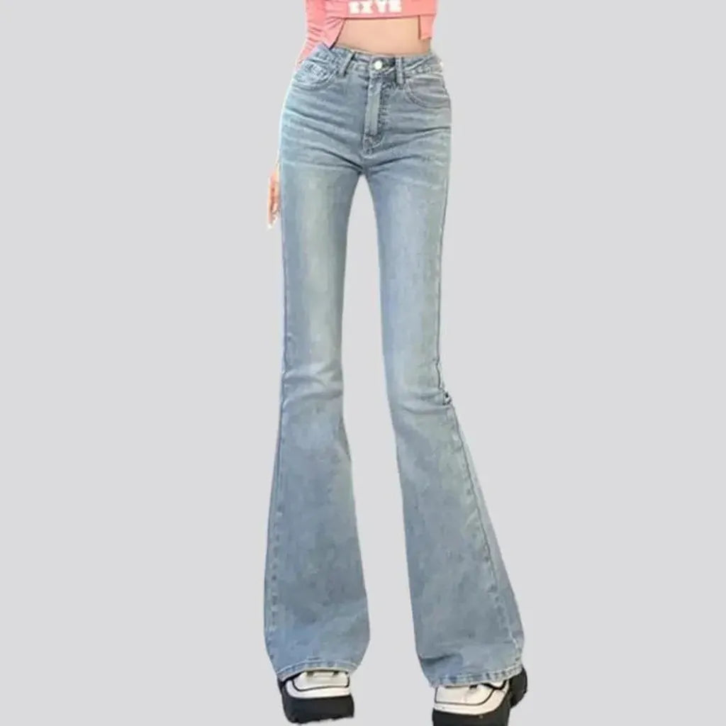 High-waist women's stonewashed jeans
