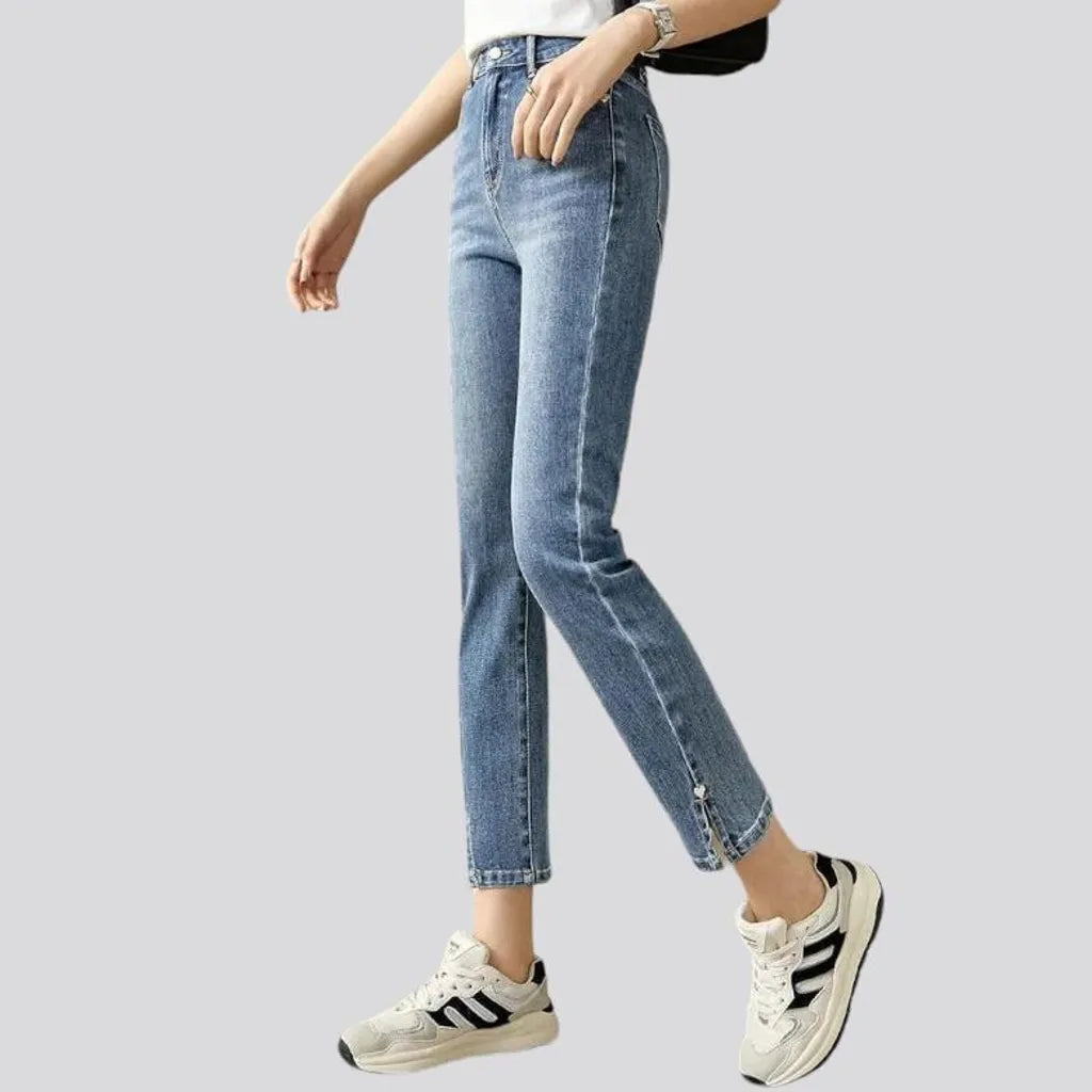Ankle-length casual jeans
 for women