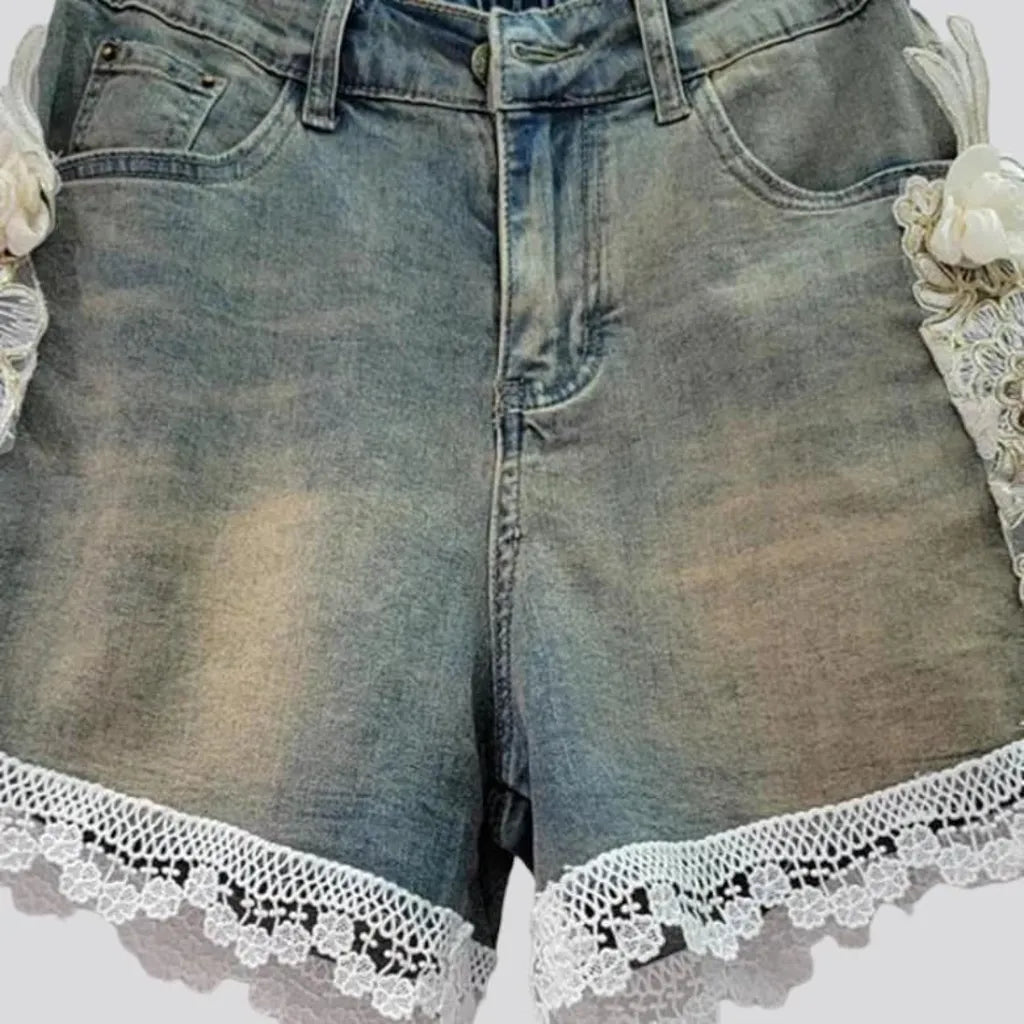 Vintage lace-embroidery jean shorts