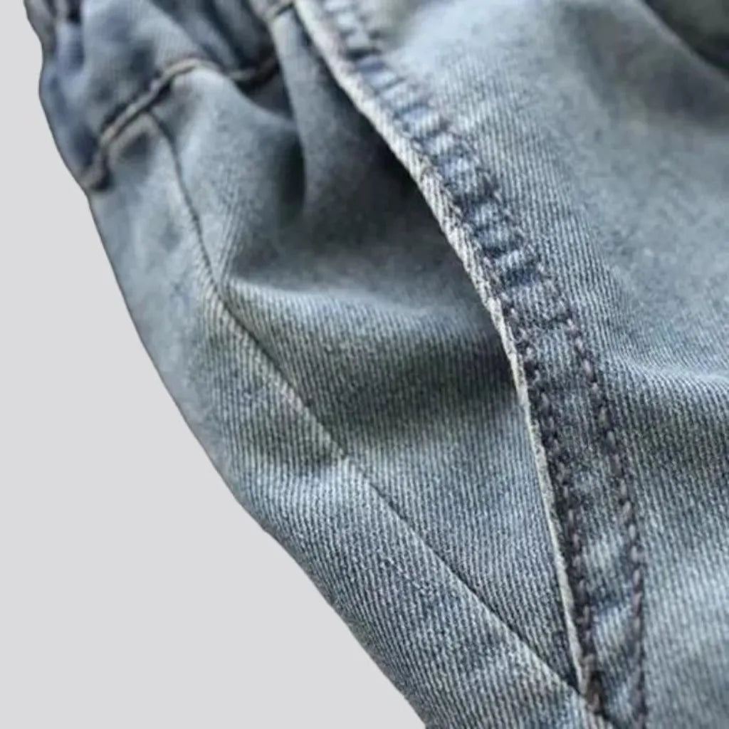 Light-wash sanded denim pants
 for ladies