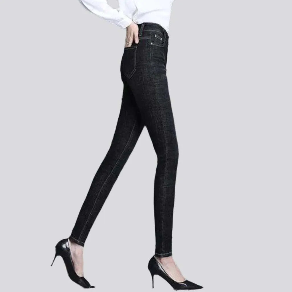 Stretchy skinny jeans
 for ladies
