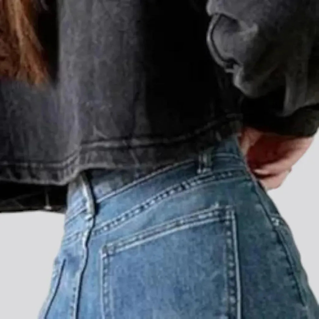 Wide-leg floor-length jeans
 for women