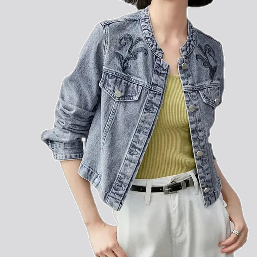 Light stonewashed style women's denim jacket