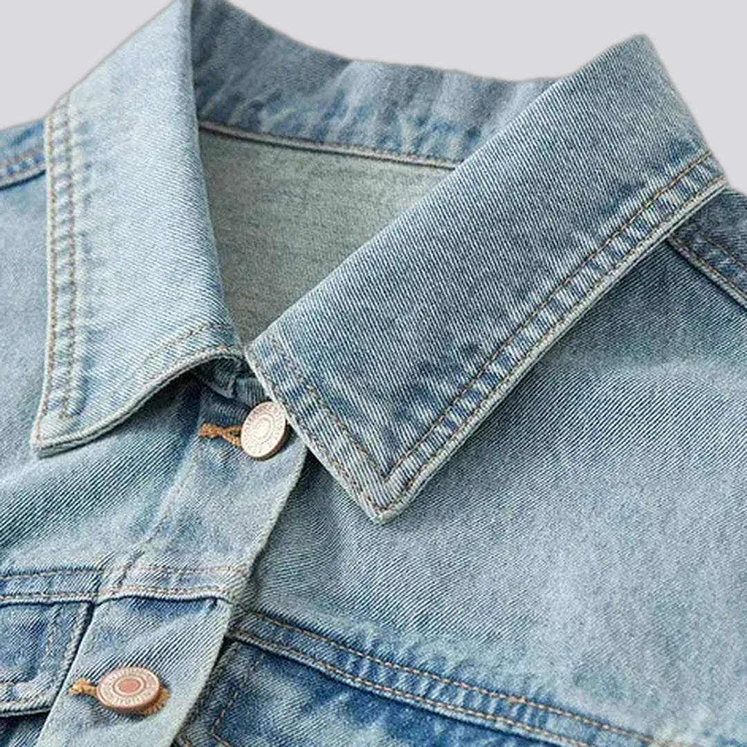 Light stonewashed cropped women's denim jacket