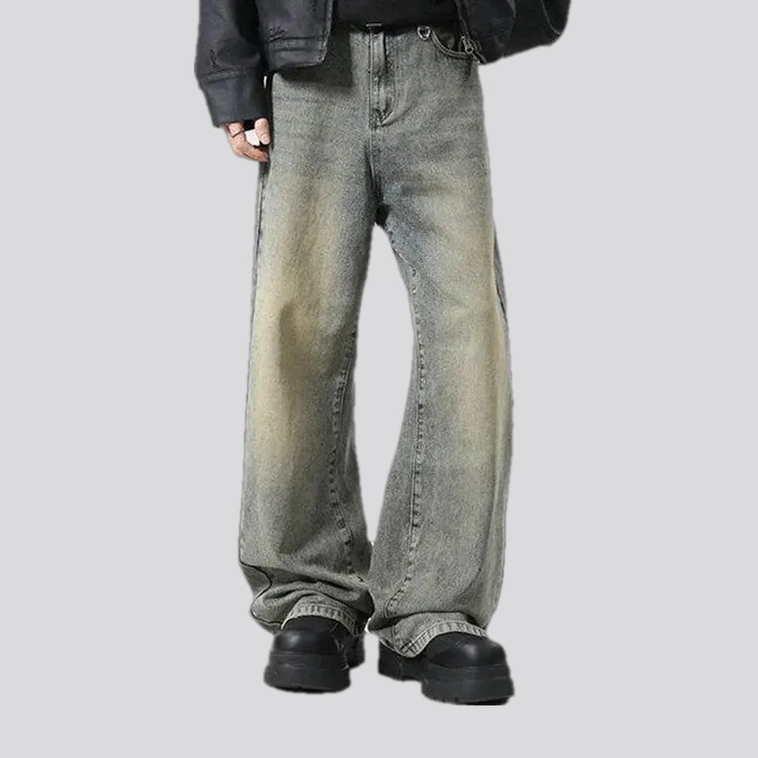 Stonewashed 90s street style jeans for men