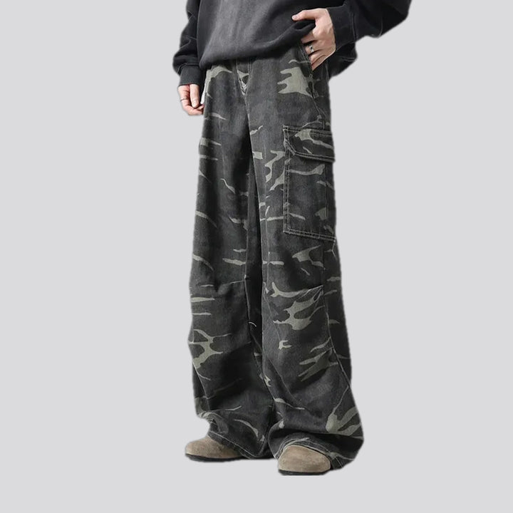 Camouflage mid rise denim pants for men