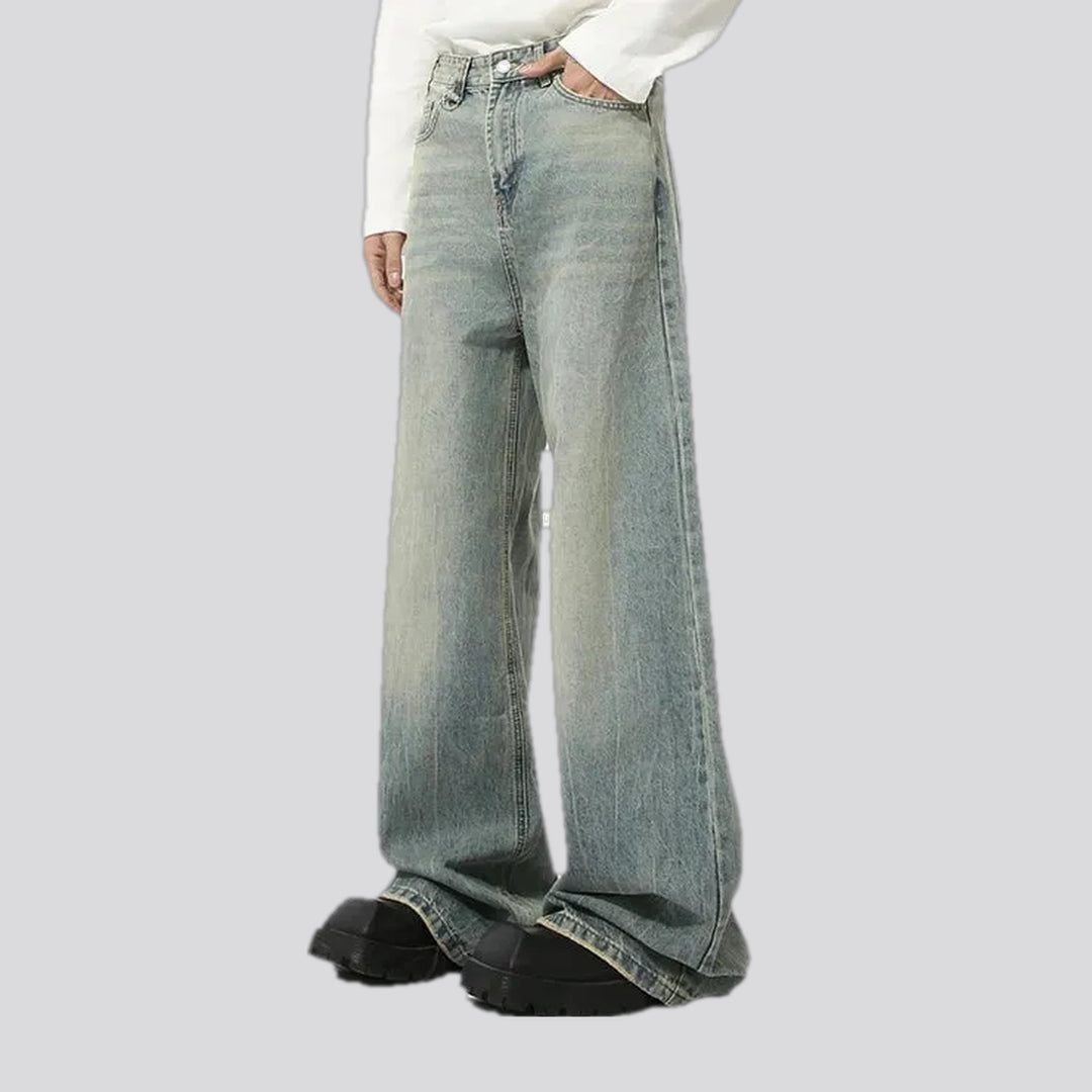 Light 90s fashion faded men's jeans