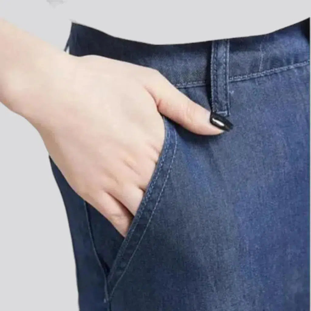 Dark-wash loose jeans
 for women
