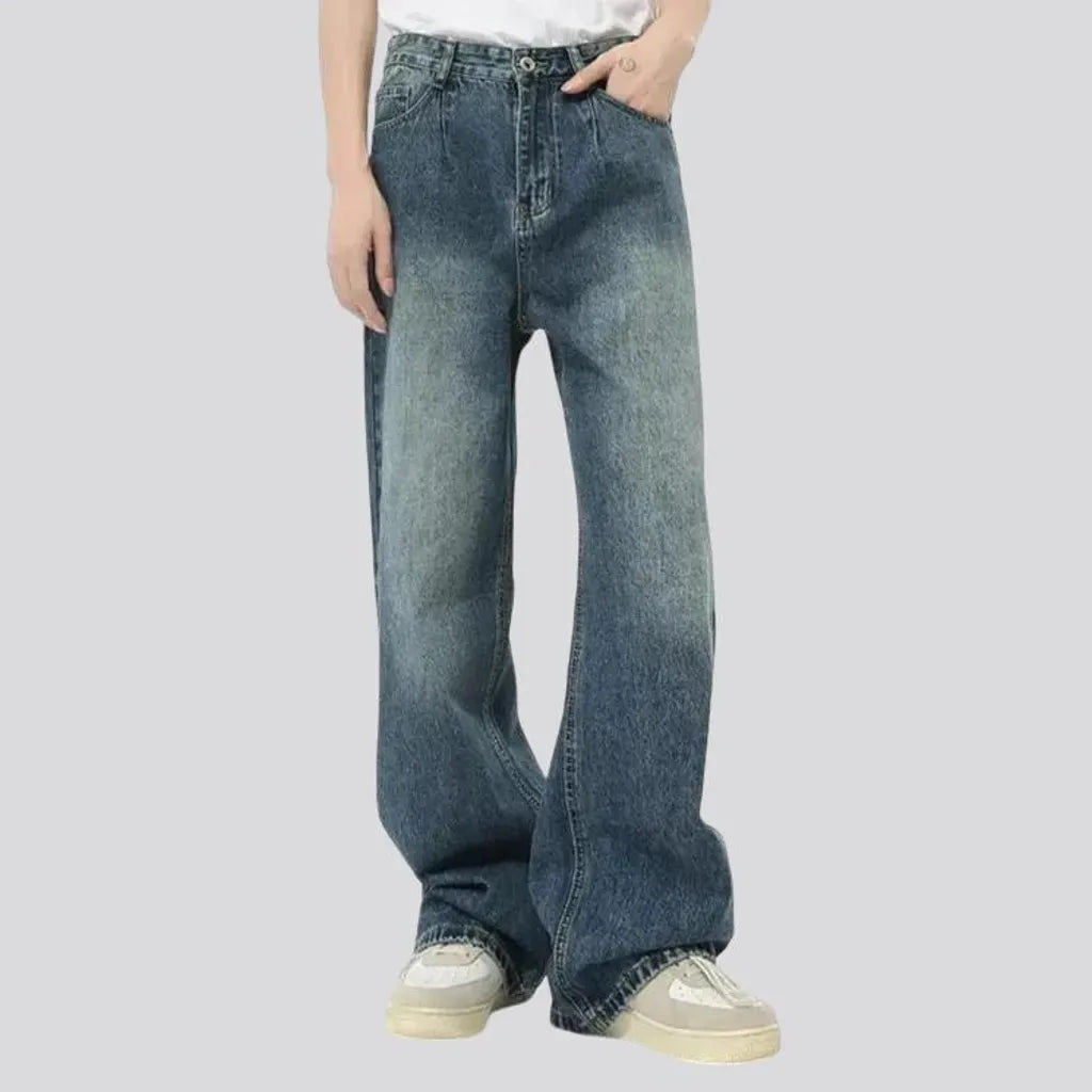 Classic mid-rise men's jeans