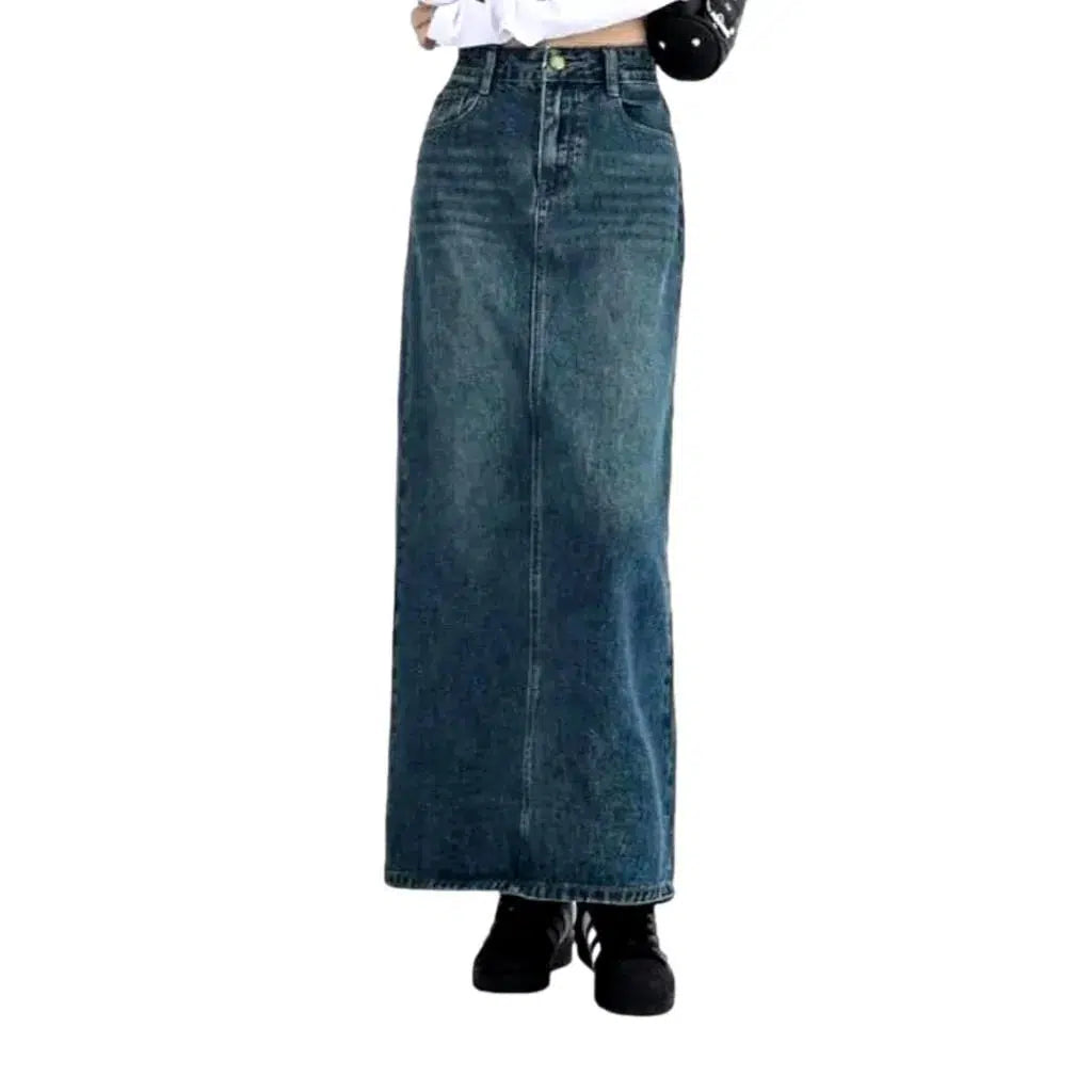 Back-slit women's denim skirt