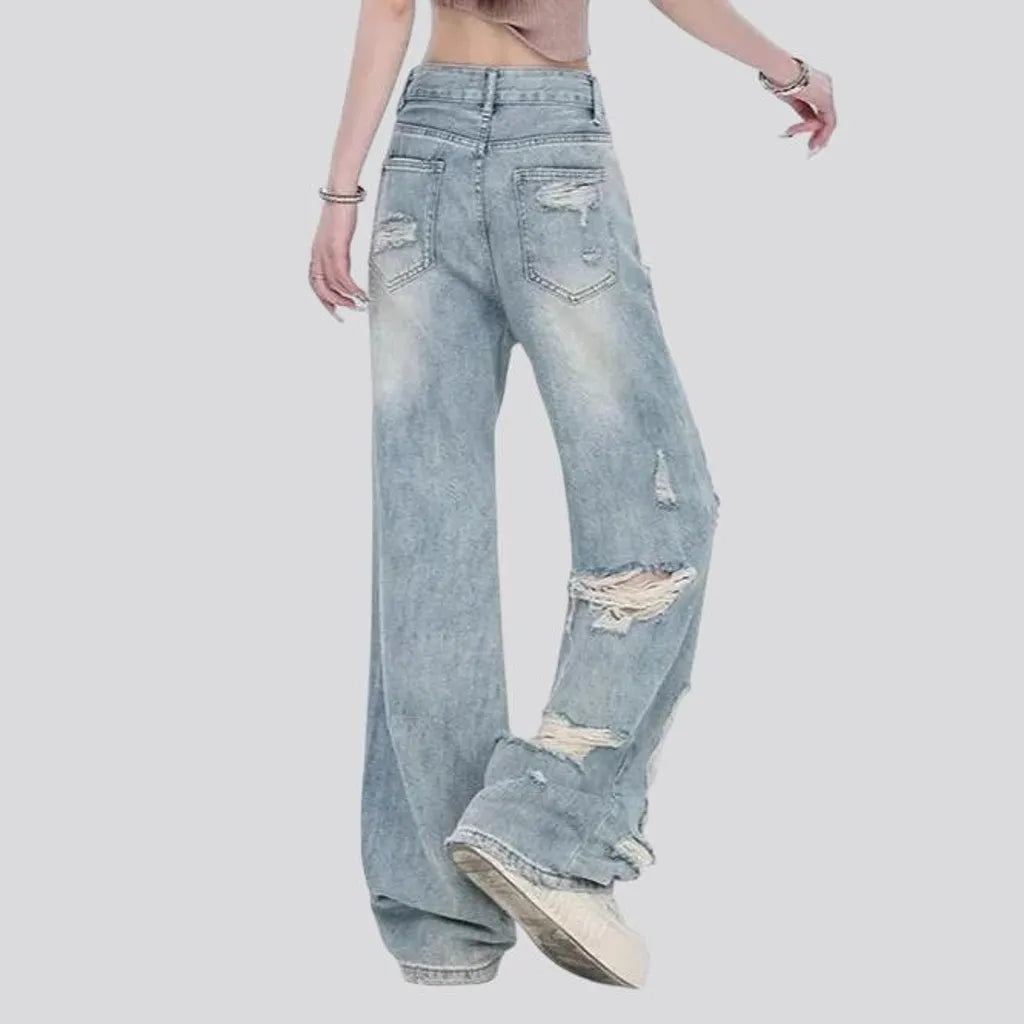 Light loose fit grunge jeans for ladies