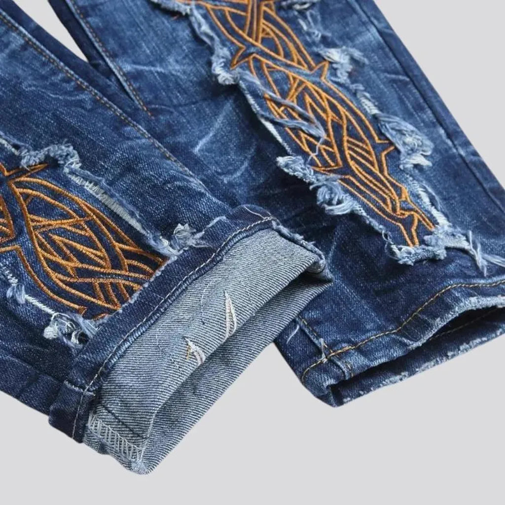 Stylish embroidered distressed men's jeans