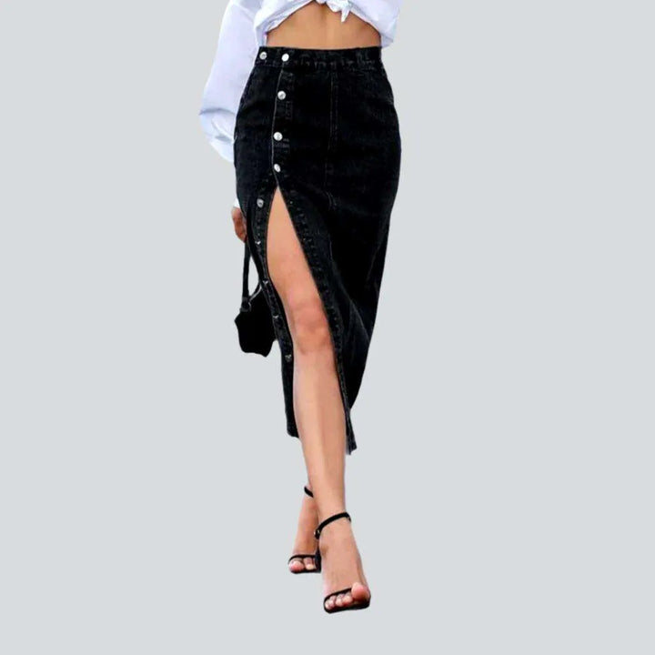 Elegant buttoned women's deniim skirt