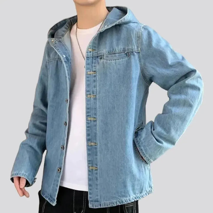 Light-wash men's jeans jacket