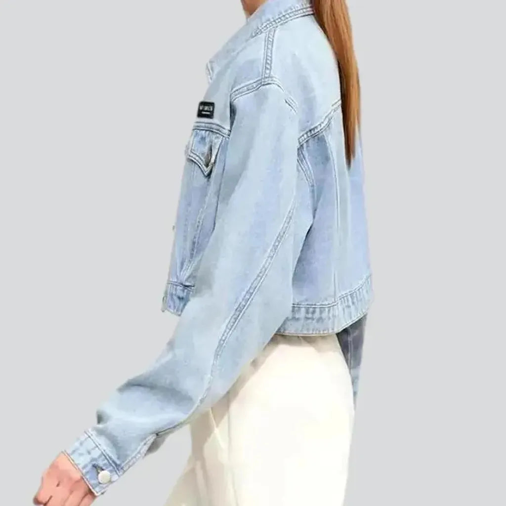 Chic denim jacket for women