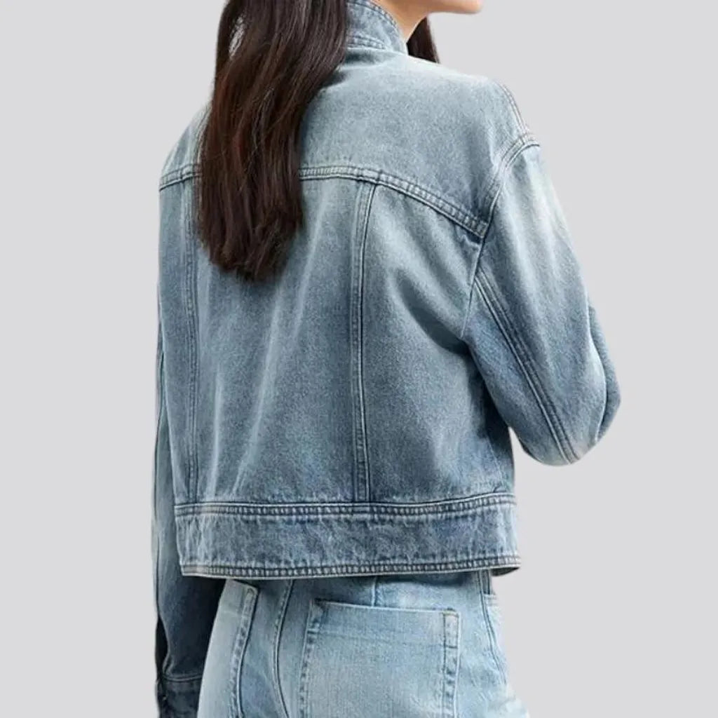 Light-wash vintage denim jacket
 for women