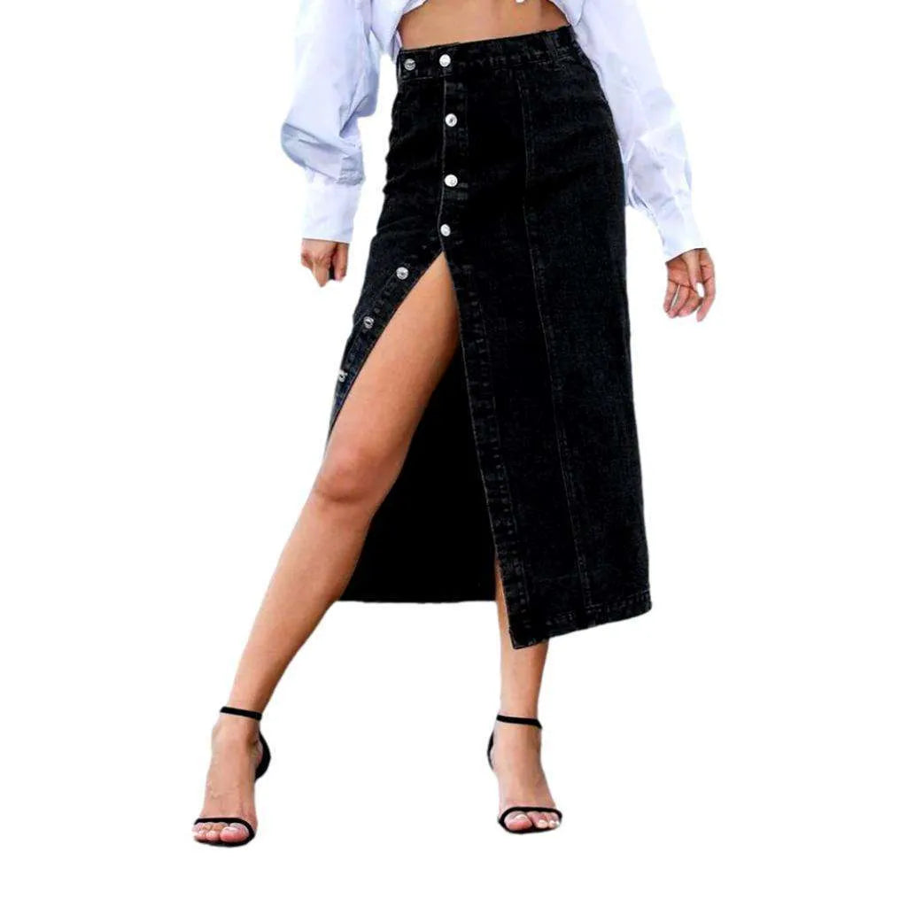 Elegant buttoned women's deniim skirt