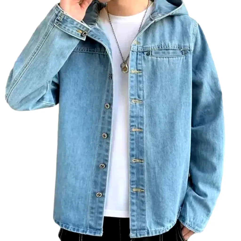 Light-wash men's jeans jacket