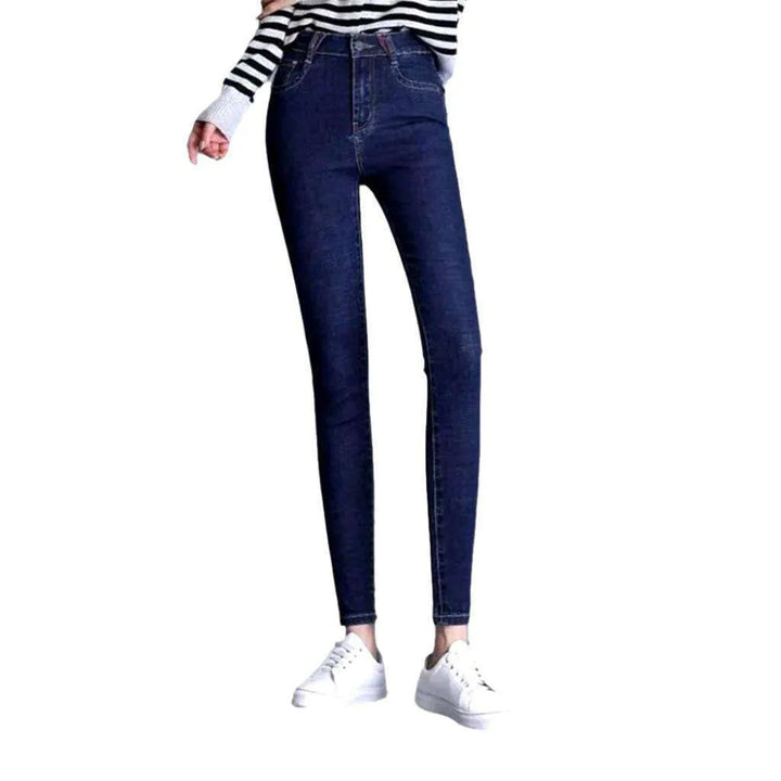 Stretchy skinny jeans
 for ladies