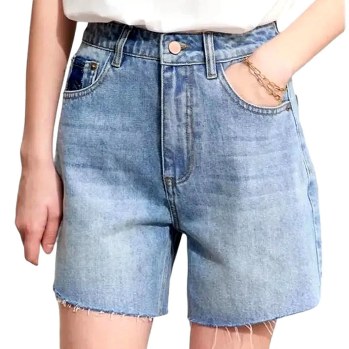 Whiskered women's jeans shorts