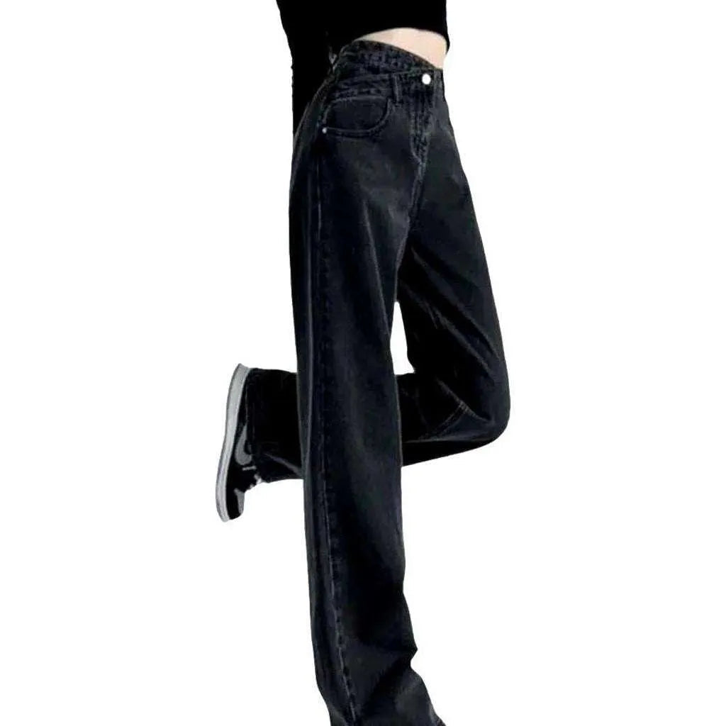 Wide-leg women's stonewashed jeans